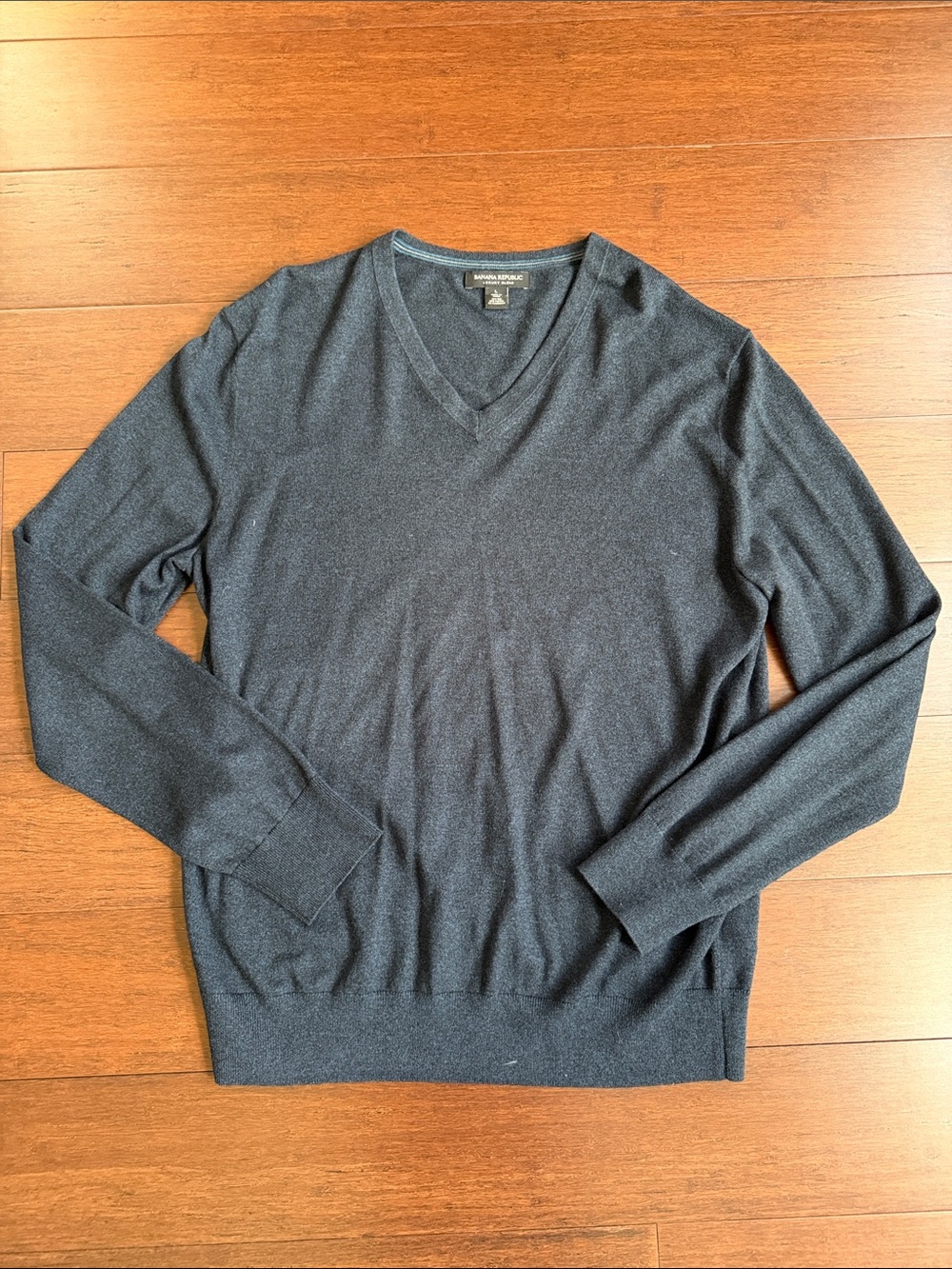 Banana Republic Men's V-Neck Sweater - Dark Charcoal